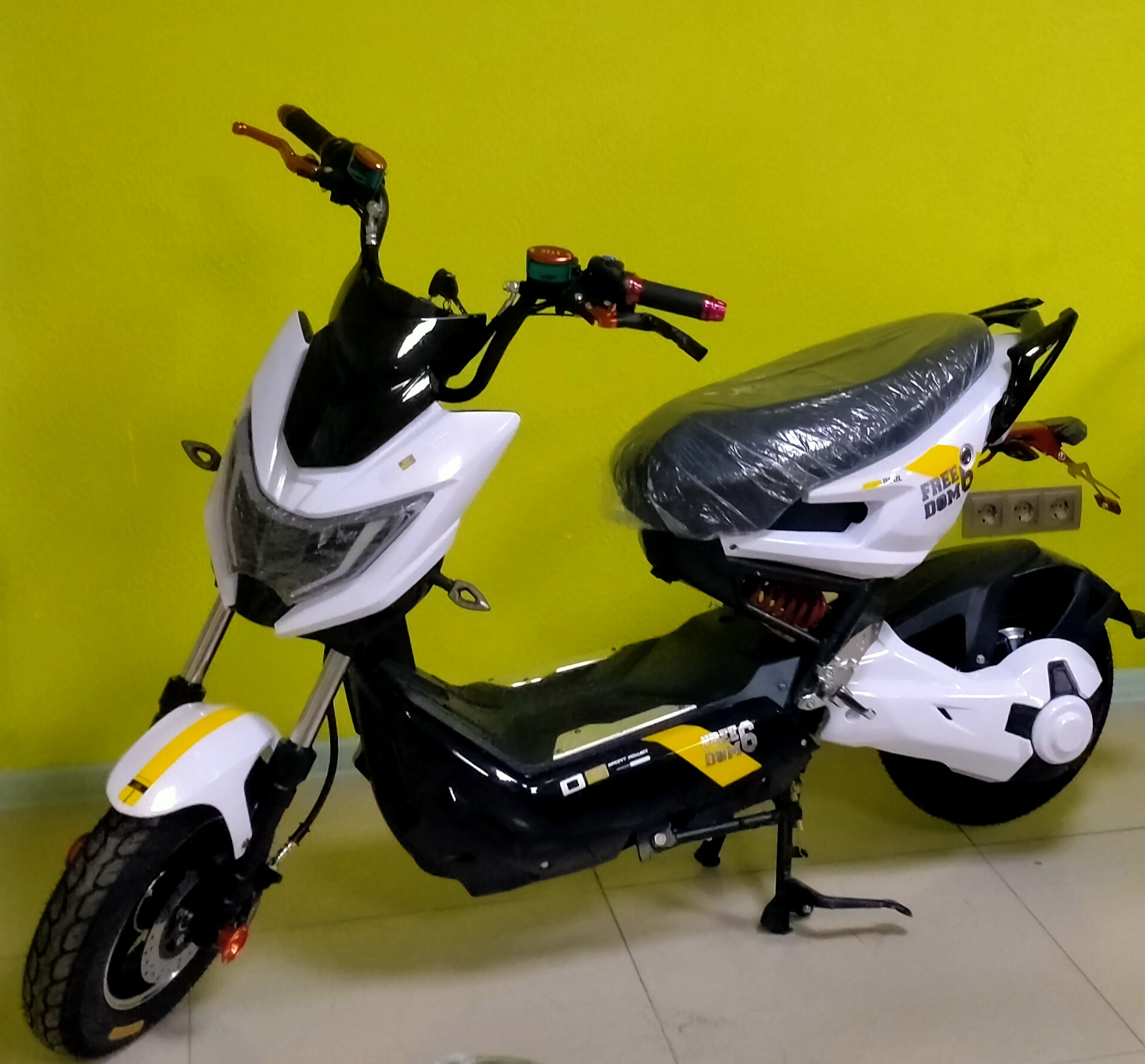AT MOTORS DERO